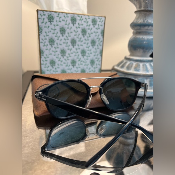 Rayban sunglasses - Picture 2 of 3